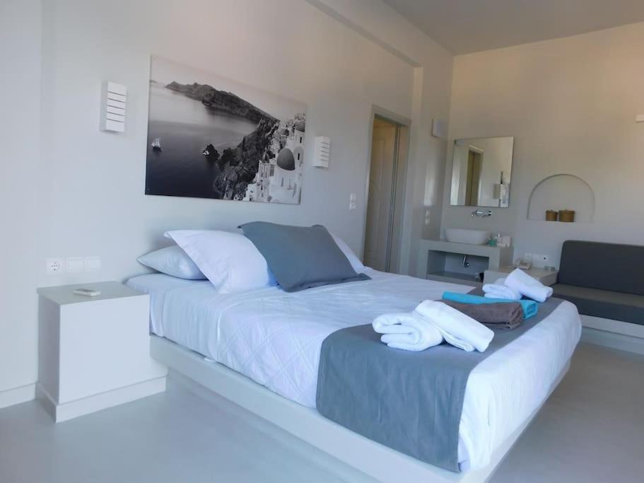 Perissa Beachfront Rooms エクステリア 写真