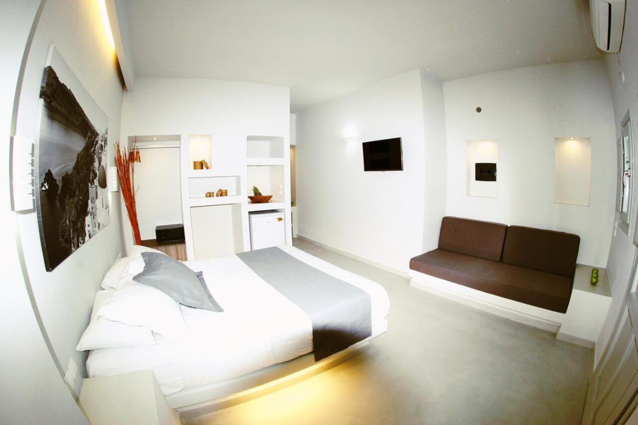 Perissa Beachfront Rooms エクステリア 写真